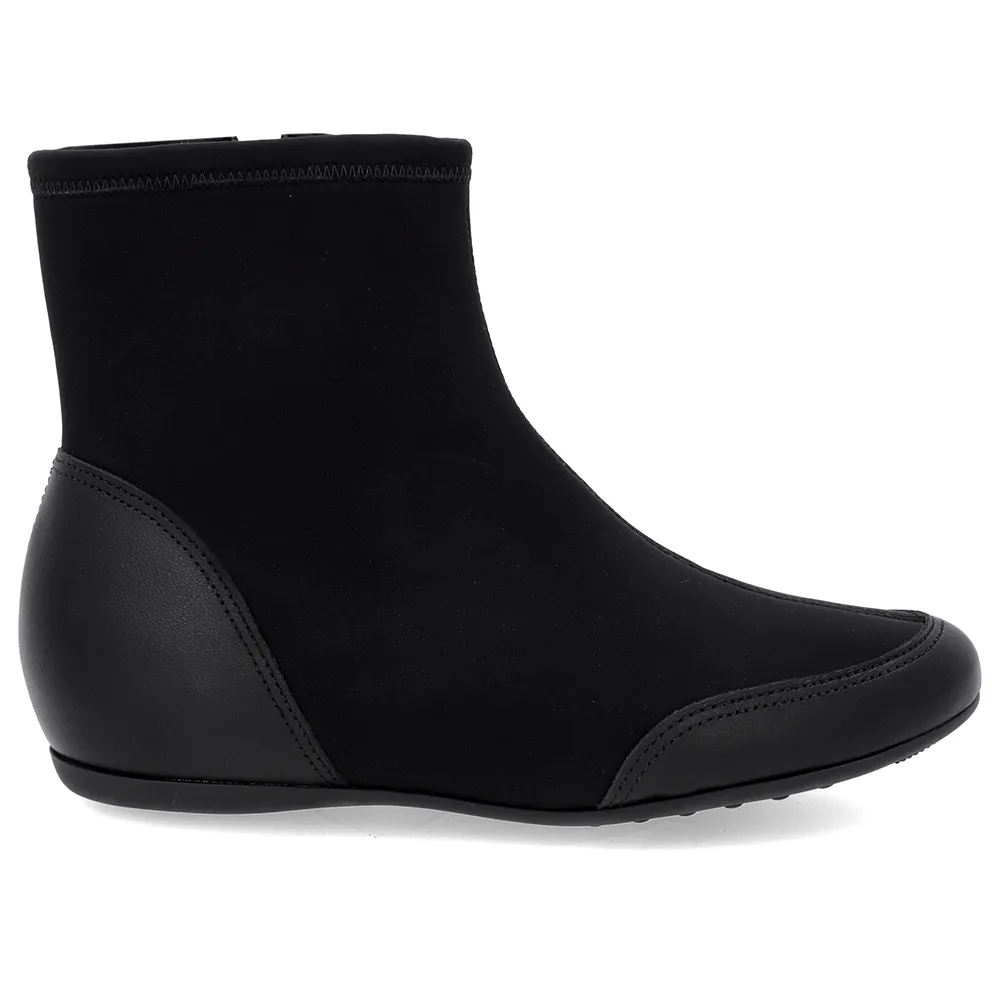 Imagem de Bota Usaflex Cano Baixo Preta Elastano Detalhe Couro